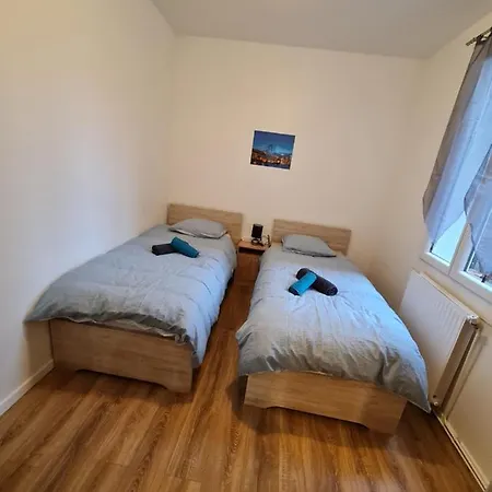 2 Chambres Apartment *
