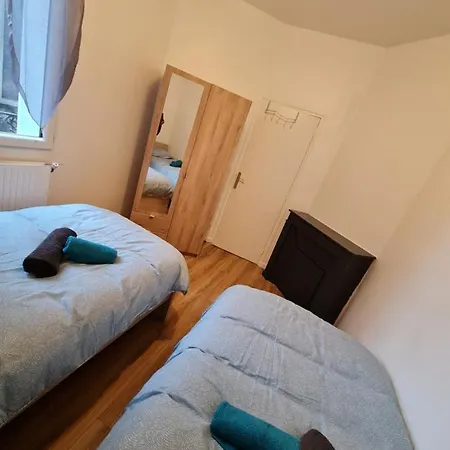 2 Chambres * Pantin
